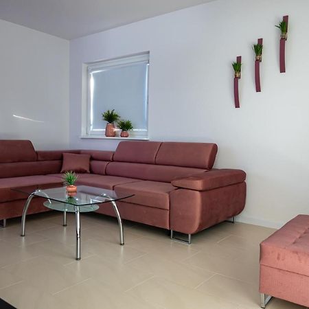 Nowy Apartament Z Duzym Tarasem I Parkingiem Svinoústí Exteriér fotografie